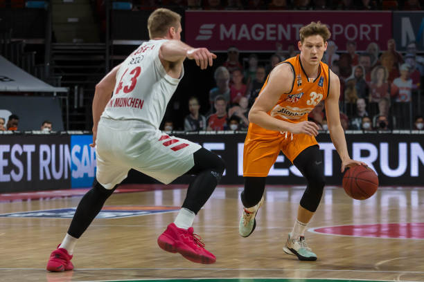 更让球迷对 更让球迷对